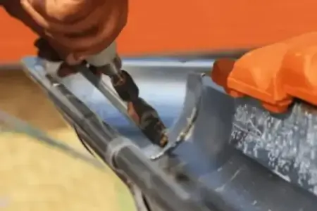 Travaux de zinguerie en zinc réalisés par un couvreur Blasimon